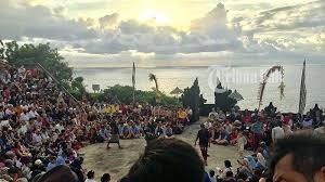 Pengendali dan pemberi tanda perubahan bentuk gerakan 7.… Tari Kecak Tribunnewswiki Com Mobile