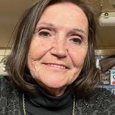 KROGER No baskets No self check out And 2 cashier