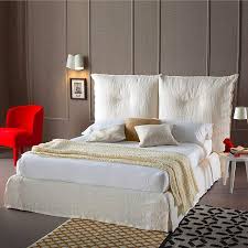 Dipingere idee parete dietro letto matrimoniale. Parete Dietro Il Letto Colore O Decorazione 5 5 Idee
