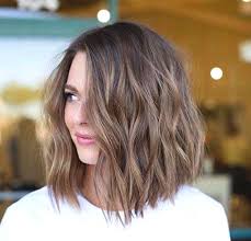 Apparently, we all want a hairstyle that is not only flattering and easy care, but also hot and current. Blunt Long Bob Haircut Idea Lob Hair Ecemella