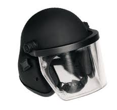 Protection balistique, porte document, une discrétion à toute épreuve. Les Experts Refusent Le Costume De Robocop Police Scientifique