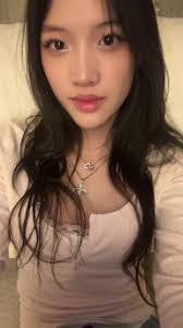 Allison Singleton's Instagram, Twitter & Facebook