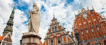 Rīgõ) is the capital of latvia and is home to 614,618 inhabitants (2021), which is a third of latvia's population. Kreuzfahrten Nach Riga Lettland Royal Caribbean Cruises