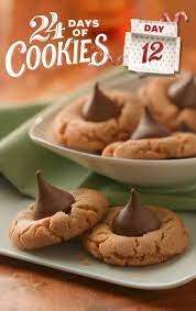 Easy Peanut Butter Blossoms Recipe Easy Peanut Butter Peanut Butter Blossom Cookies Peanut Butter Blossoms