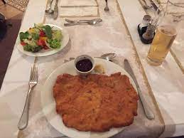 Das hotel gasthof rossatz 8 liegt 7 km von karikaturmuseum krems entfernt und bietet einen geldautomaten, parkplätze und einen warenautomaten an. Hotel Restaurant Rossatz 8 Restaurant Reviews Photos Phone Number Tripadvisor
