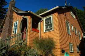 Последние твиты от the orange haus (@hausorange). Sudwesten Blau Und Orange Hauser Aussen Aussen Haus Malen Farbideen Aussen Blau Farbideen Haus Ha Orange House House Paint Exterior Exterior House Colors