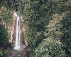 Gambar Air Terjun Taludaa yang menyegarkan, Gorontalo