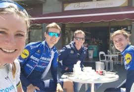 Questa scelta è dovuta al fatto. Remco Evenepoel Haalt In Tenerife Ex Wereldkampioene Annemie Het Nieuwsblad Mobile