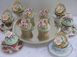 Vintage Picture Frame Cupcakes Cupcake Images Vintage Picture Frames Pretty Cupcakes