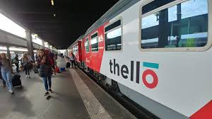 Check spelling or type a new query. Grand Format Un Nouveau Jour Se Leve Pour Le Train De Nuit Le Soir Plus