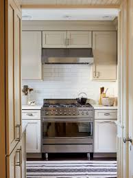 Off white kitchen cabinets with appliances connection promo. If Warmth Is What You Crave Consider Off White Kitchen Cabinets Off White Kitchens White Kitchen Cabinets Beige Kitchen