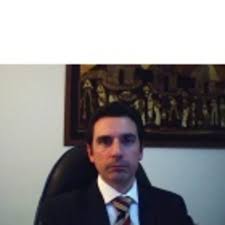 Para atuar como advogado voluntário, o interessado deverá fazer seu cadastro na comarca em que pretende atuar e se comprometer em assistir pessoas carentes sem receber honorários. Rui Amores Advogado Rui Amores Lawyers Office Xing