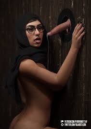 Rule34 - If it exists, there is porn of it  vforvendettav, lookalike, mia  khalifa  5923533