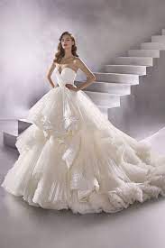 Maybe you would like to learn more about one of these? Das Brautkleid So Findest Du Deine Traumrobe