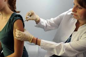 Face au succès de ce dispositif permettant aux français de se faire vacciner contre la grippe par leur pharmacien, le dispositif a été étendu à l'échelle nationale le 25 avril 2019. Grippe Il Sera Possible De Se Faire Vacciner En Pharmacie Des Cet Hiver