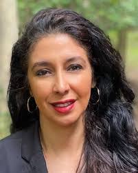 Jeanette Roque's Instagram, Twitter & Facebook