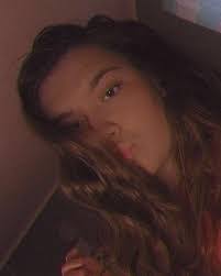 Allie Compton's Instagram, Twitter & Facebook