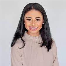 Janelle Pace's Instagram, Twitter & Facebook