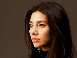 6 Iconic Fashion Moments in Pakistan's Entertainment History & How You Can  Recreate Them