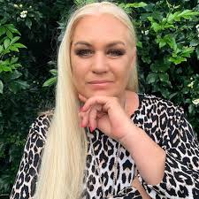 Donna Maree's Instagram, Twitter & Facebook