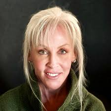 Tracy Lewis's Instagram, Twitter & Facebook