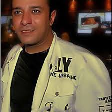 Listen to playlists featuring رحلة عمرى by mostafa kamel online for free