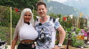We did not find results for: Die Promi Griller 2017 Sophia Vegas Wollersheim Vs Mr Da Nos Youtube