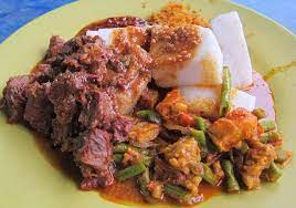 Anda pernah cuba masak sendiri resepi lontong kuah lodeh di rumah? Lontong Kering Fatimah Nasi Campur In Hutan Bandar Johor Bahru Johor Kaki Trusted Guide To The Best Food Of Johor Food Presentation Food Best Foods