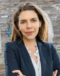 Alisha Fowler's Instagram, Twitter & Facebook