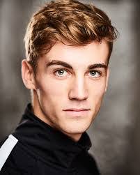 Kyle Stanger's Instagram, Twitter & Facebook