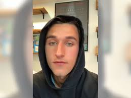 Criticó un restaurante porque le negaron vino a su hija y la respuesta del  gerente la descolocó