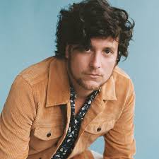 L'aupaire: albums, songs, concerts