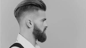 Coiffure homme 2021 les cheveux ondulés. Coupe De Cheveux Homme Tendance 2020 2021 En Quelques Propositions