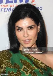 74 Tara Crespo Stock Photos, High-Res Pictures, and Images