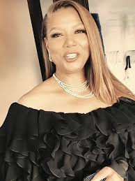 Queen Latifah Blowing Kiss