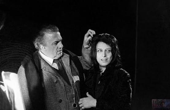 Federico Fellini e Anna Magnani sul set di Roma (1972)