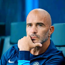 Who is the best defender in Dream League Soccer?