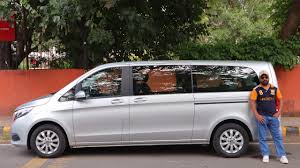 1 year-old Mercedes Benz V-Class selling Rs. 25 lakh cheaper: Amitabh  Bachchan owns one
