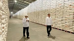 Tanah sebanyak 300.000 lcm dipindahkan dengan menggunakan scraper 621e. Jokowi Ingatkan Soal Krisis Ini Tantangan Jaga Produktivitas Pangan Okezone Economy