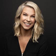 Keri Trimble's Instagram, Twitter & Facebook