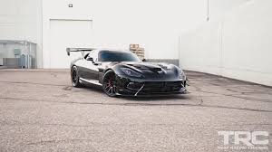 The dodge viper released in 2012 at the new york auto show and was the fifth generation of the model, the first one being unveiled in 1991, with its prototype tested in 1989. Video Ohne Worte 2 630 Ps Dodge Viper Srt V10