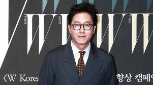 Seorang aktor kawakan, kim joo hyuk meninggal dunia akibat kecelakaan mobil. Kim Joo Hyuk Perankan Suami Hyeri Dewasa Di Reply 1988
