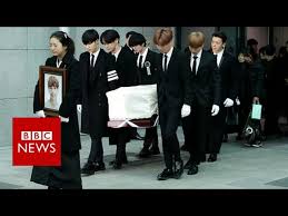 Bts, boa, snsd, red velvet, iu couldn't stop crying at shinee jonghyun's f*****l. A Tearful Farewell To K Pop Star Jonghyun Bbc News Youtube