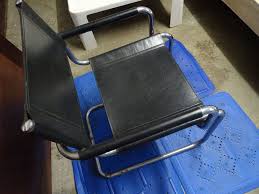 Lot de 5 chaises ou fauteuils des années 70 . Chaise Mg5 By Marcel Breuer En Cuir Noir Kaufen Auf Ricardo