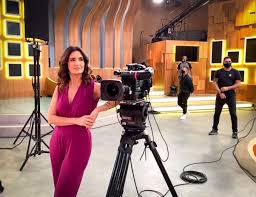 O namorado da apresentadora postou fotos de fátima em suas redes sociais. Fatima Bernardes Em Novo Horario Jornal Ilustrado
