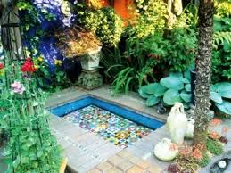 Mosaik Im Garten 13 Bezaubernde Designs Mit Schwung Mediterrane Gartengestaltung Gartengestaltung Mosaikgarten