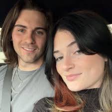 Dos anyone know of a clinic or hospital where they take graduates ?