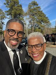 Oh what a beautiful service remembering Cousin Bobby Scurlock. It was so  good seeing family and longtime friends.