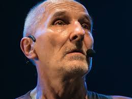 Pyotr nikolayevich mamonov is a russian rock musician, songwriter and actor, frontman of the moscow band zvuki mu. Vjvpjzikkigmum