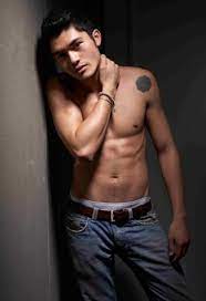 Henry goulding is a contestant on the smole, first introduced in season 46. Henry Golding Shirtless Underwear Ethnicity Wife Famewatcher